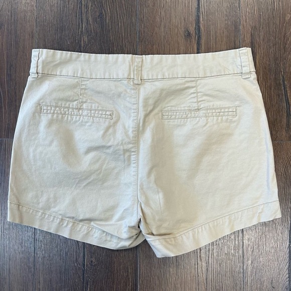 Old Navy everyday kahki shorts SZ 8 - Picture 4 of 4